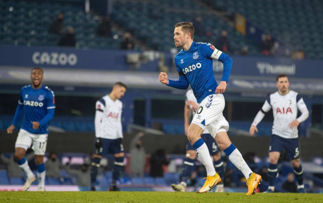 凌空抽射 凌空抽射